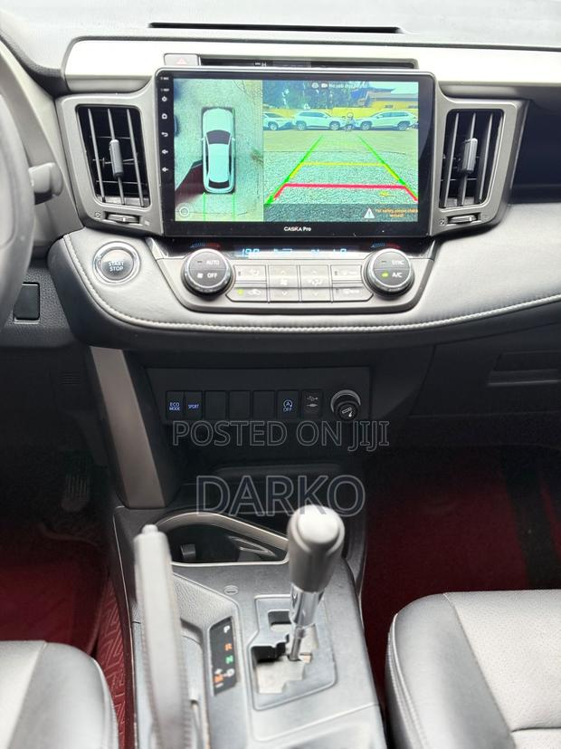 Toyota RAV4 XLE 4dr SUV (2.5L 4cyl 6A) 2018 Red