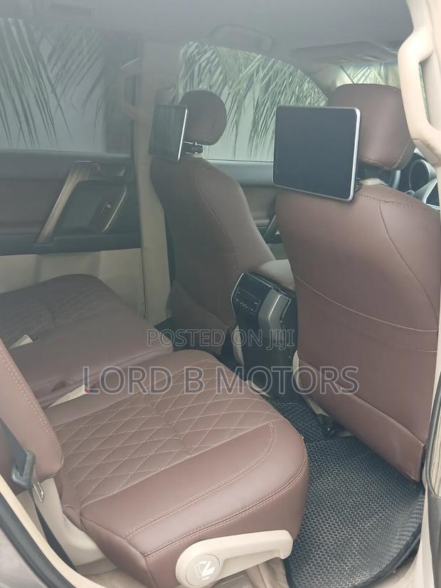 Toyota Land Cruiser Prado 3.0 TD 2010 Gray