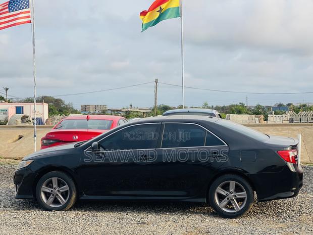 Toyota Camry SE 4dr Sedan (2.5L 4cyl 6A) 2014 Black