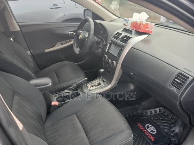 Toyota Corolla S 4dr Sedan (1.8L 4cyl 4A) 2013 Gray