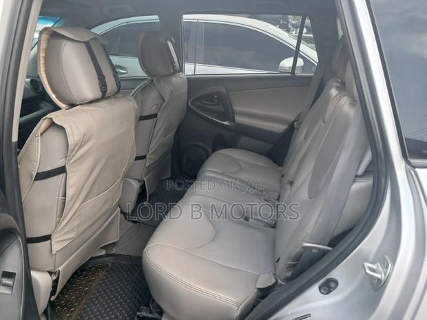 Toyota RAV4 2.5 2011 Silver