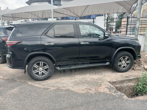 Toyota Fortuner 2020 Black