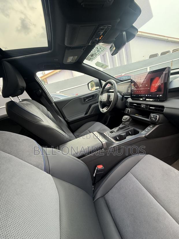 Toyota RAV4 XSE 2026 Black