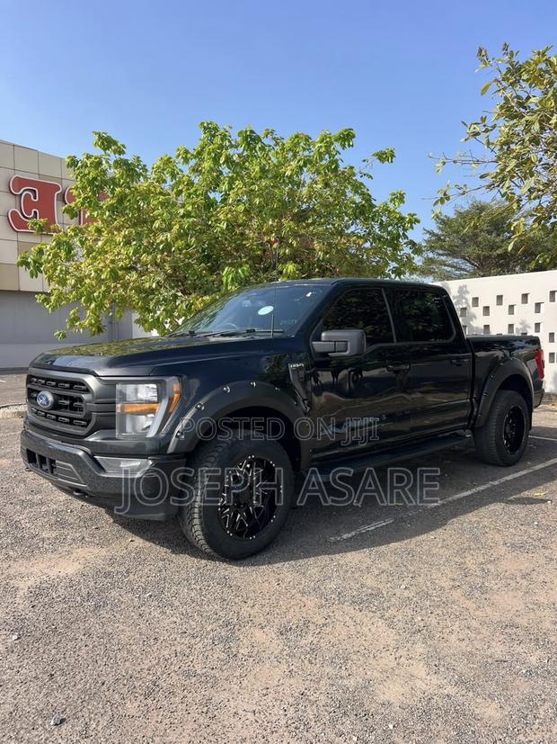 Ford F-150 LARIAT 2023 Black