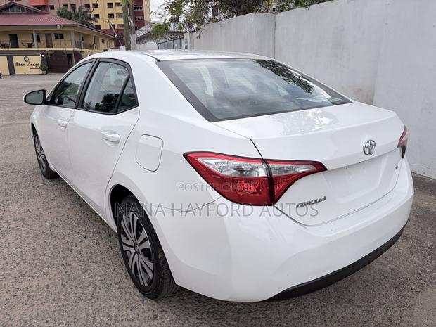 Toyota Corolla 2016 White