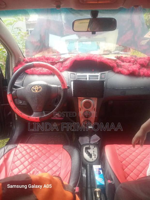 Toyota Vitz 1.3 AWD 3dr 2012 Black