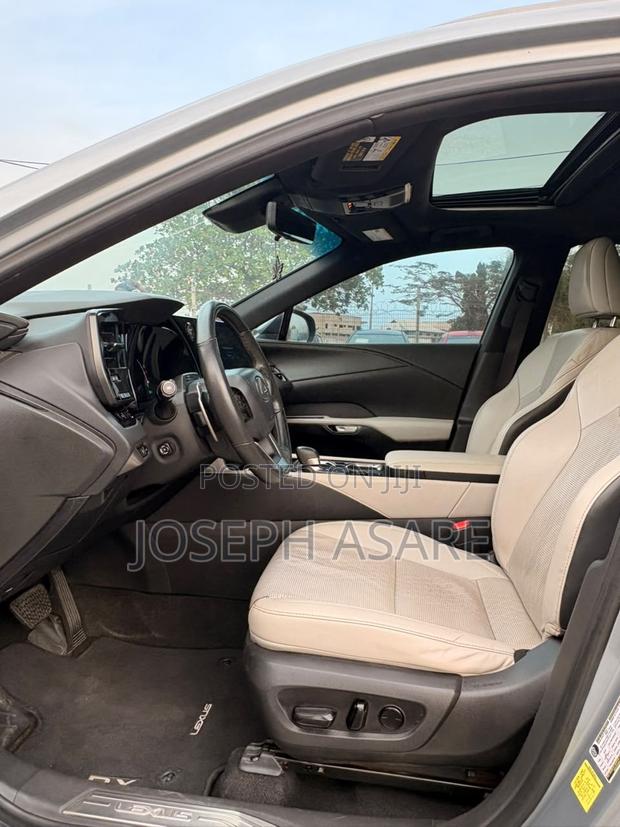 Lexus RX 350h AWD 2024
