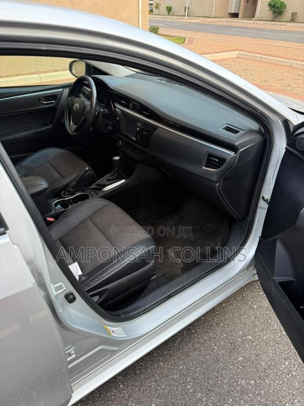 Toyota Corolla 2015 Gray