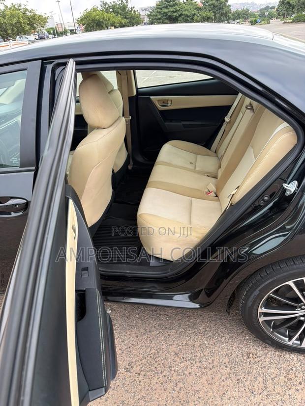 Toyota Corolla 2017 Black