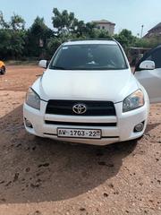 Toyota RAV4 2010 White for sale
