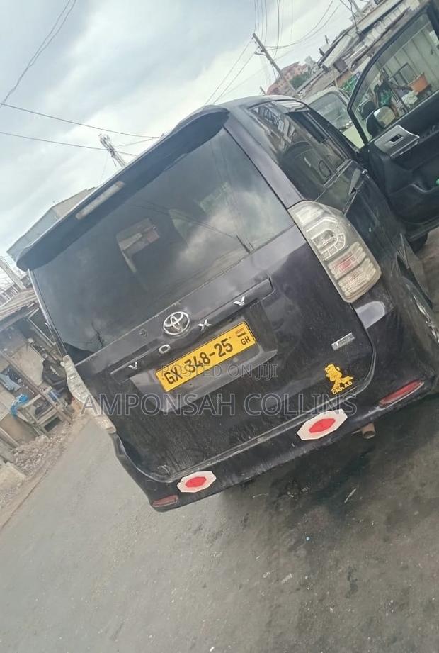 Toyota Voxy 2013 Black