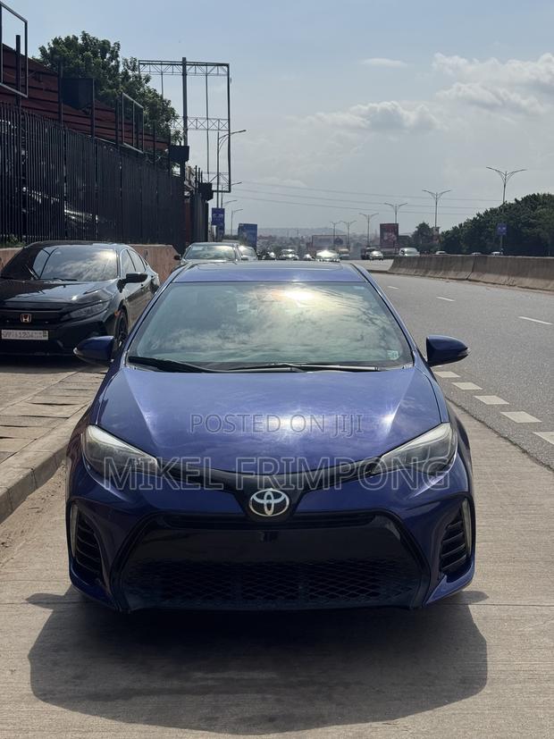 Toyota Corolla SE (1.8L 4cyl 2A) 2018 Blue