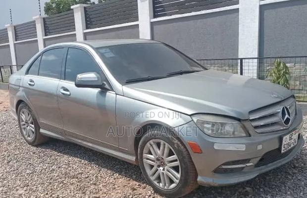 Mercedes-Benz C350 C350 BlueEFFICIENCY RWD 2011 Gray