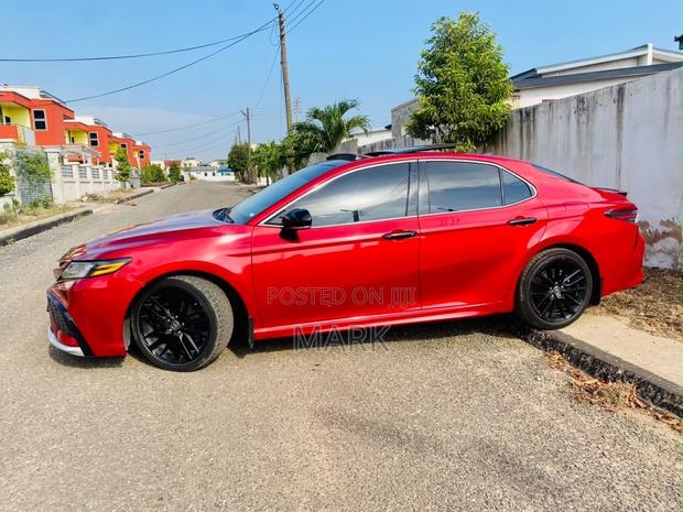 Toyota Camry XSE 2021 Red