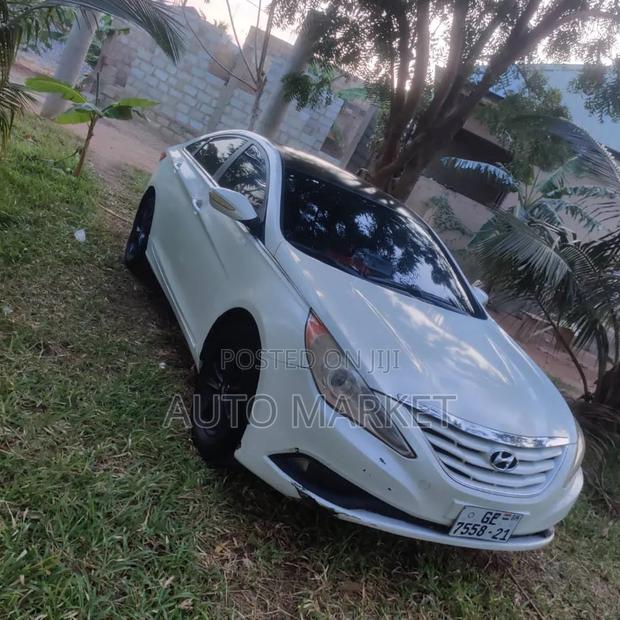 Hyundai Sonata Limited 2.0T Sedan (2.0L 4cyl 6A) 2013 White