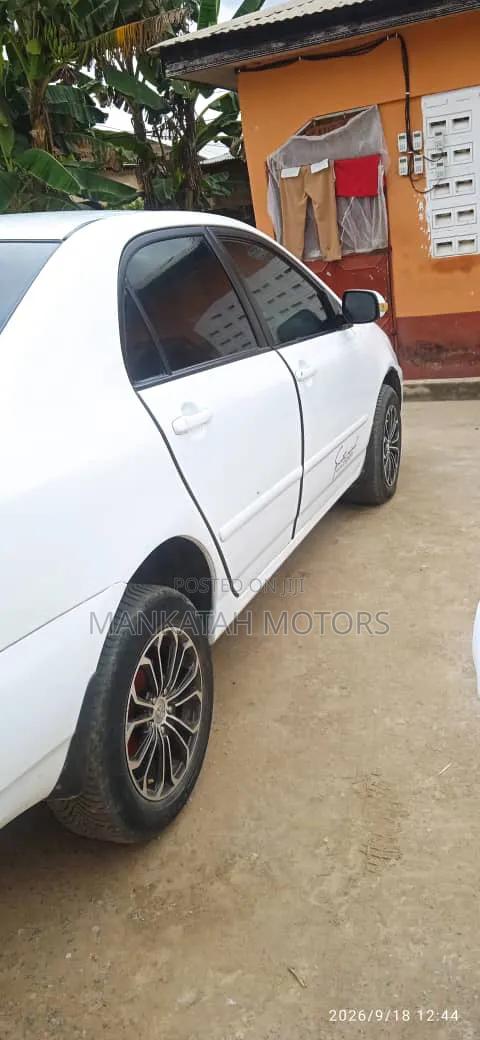 Toyota Corolla 2007 White