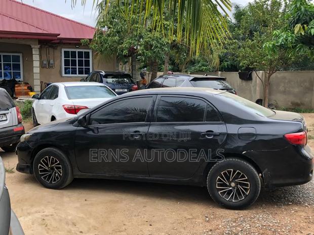 Toyota Corolla LE 4dr Sedan (1.8L 4cyl 4A) 2010 Black