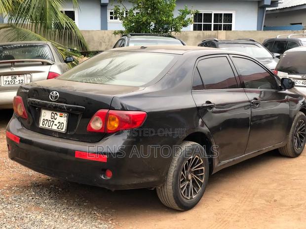 Toyota Corolla LE 4dr Sedan (1.8L 4cyl 4A) 2010 Black
