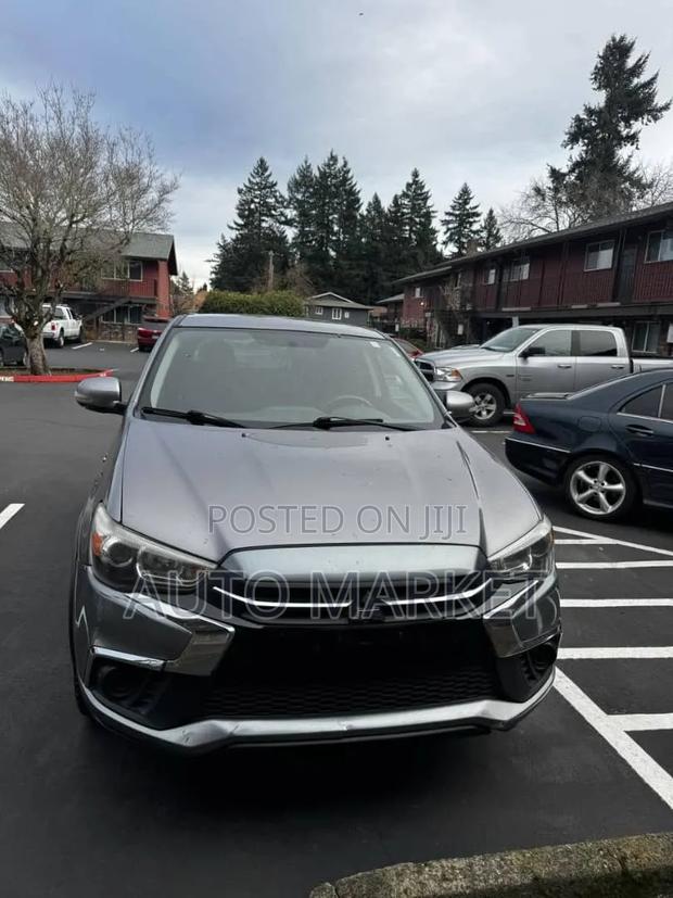 Mitsubishi Outlander SE 4dr SUV (2.4L 4cyl CVT) 2015 Gray