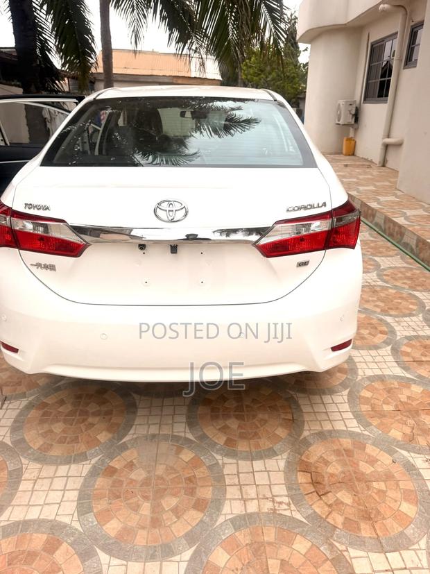 Toyota Corolla 2016 White