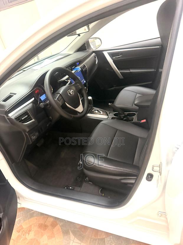 Toyota Corolla 2016 White