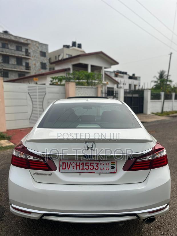 Honda Accord EX 4dr Sedan FWD (2.4L 4cyl 2A) 2017 White