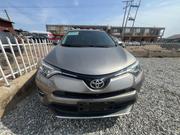 Toyota RAV4 2018 Gray for sale