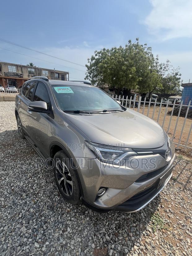 Toyota RAV4 2018 Gray
