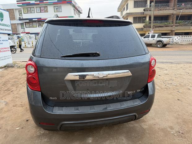 Chevrolet Equinox 2011 Gray