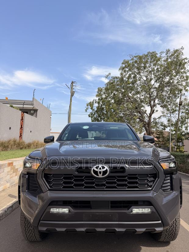 Toyota Tacoma TRD Off-Road Double Cab 4WD 5.0 ft. SB (Automatic) 2025