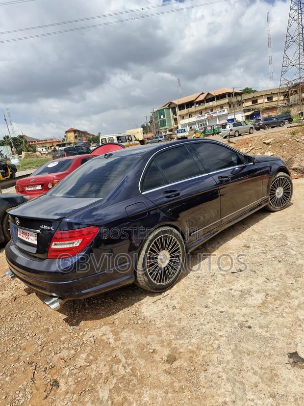 Mercedes-Benz C300 Sport 4Matic Sedan AWD (3.0L 6cyl 7A) 2011 Blue
