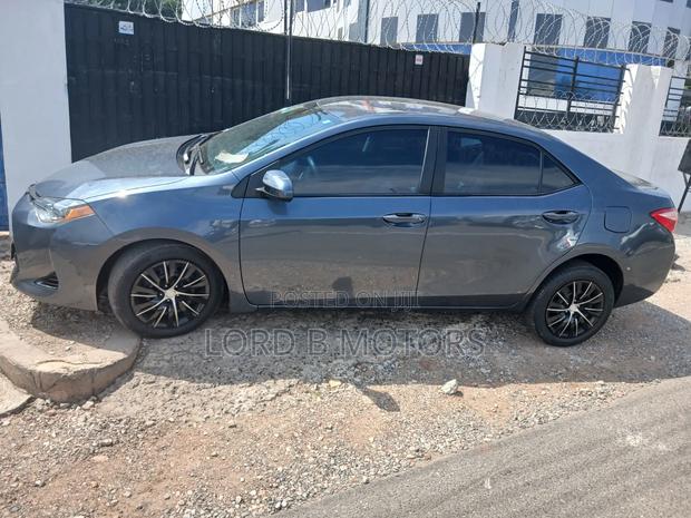 Toyota Corolla LE 4dr Sedan (1.8L 4cyl CVT) 2017 Gray