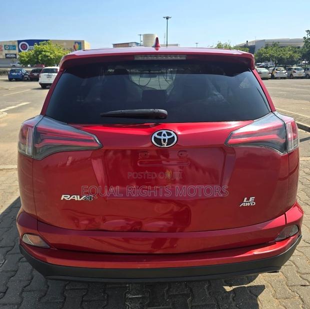 Toyota RAV4 2017 Red