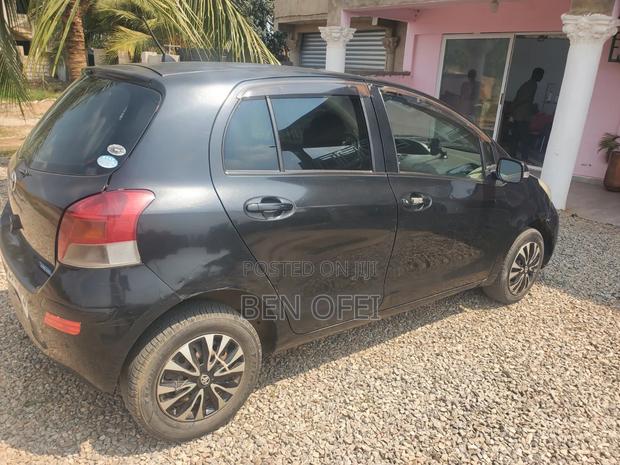 Toyota Vitz 1.3 AWD 3dr 2010 Black