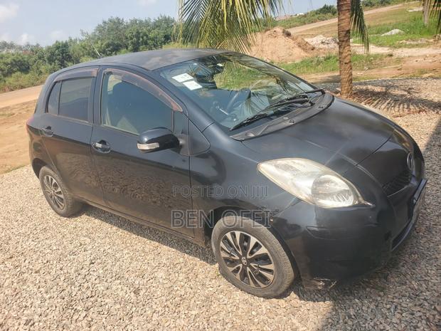 Toyota Vitz 1.3 AWD 3dr 2010 Black