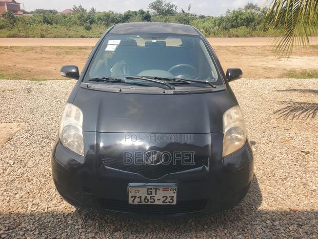 Toyota Vitz 1.3 AWD 3dr 2010 Black