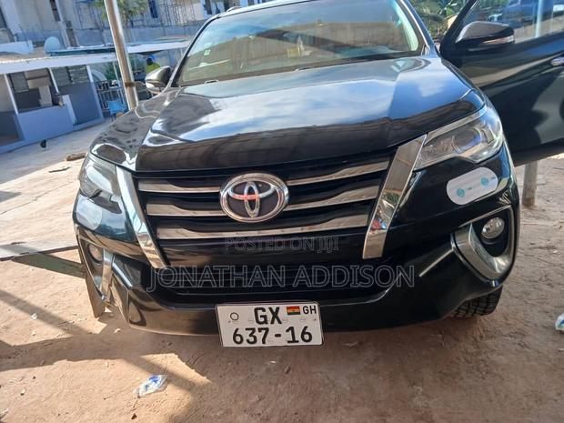 Toyota Fortuner 4.0 AWD 2016 Black