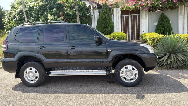 Toyota Land Cruiser Prado 2.7 i 2012 Black