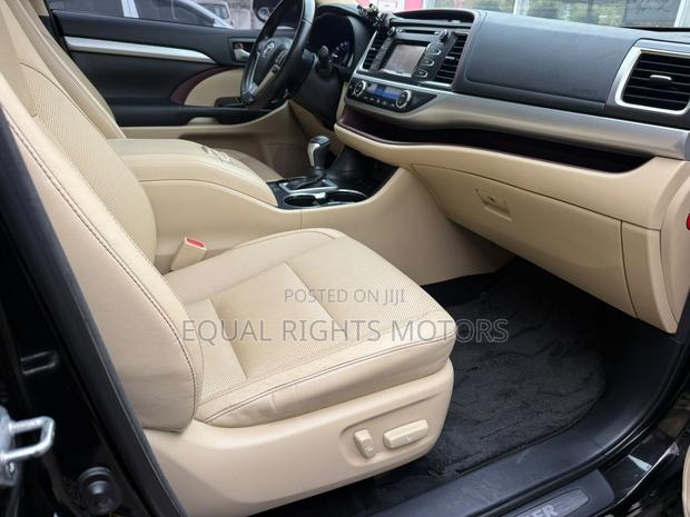 Toyota Highlander 2017 Black