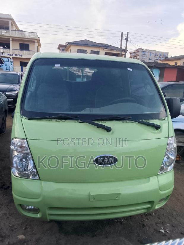 Kia Bongo 2013 Green