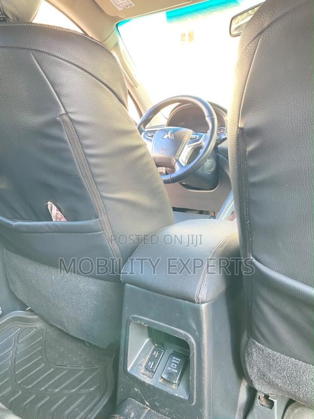 Mitsubishi Pajero Sport 2017 Gray