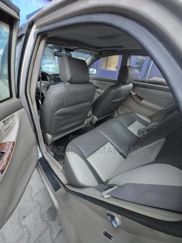 Toyota Corolla LE 2007 Gold