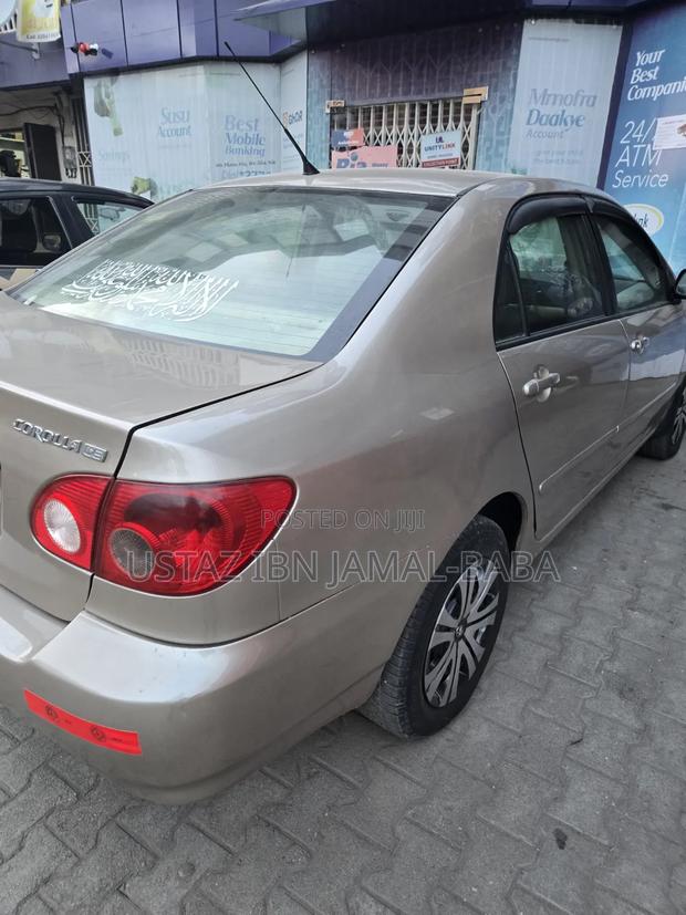 Toyota Corolla LE 2007 Gold