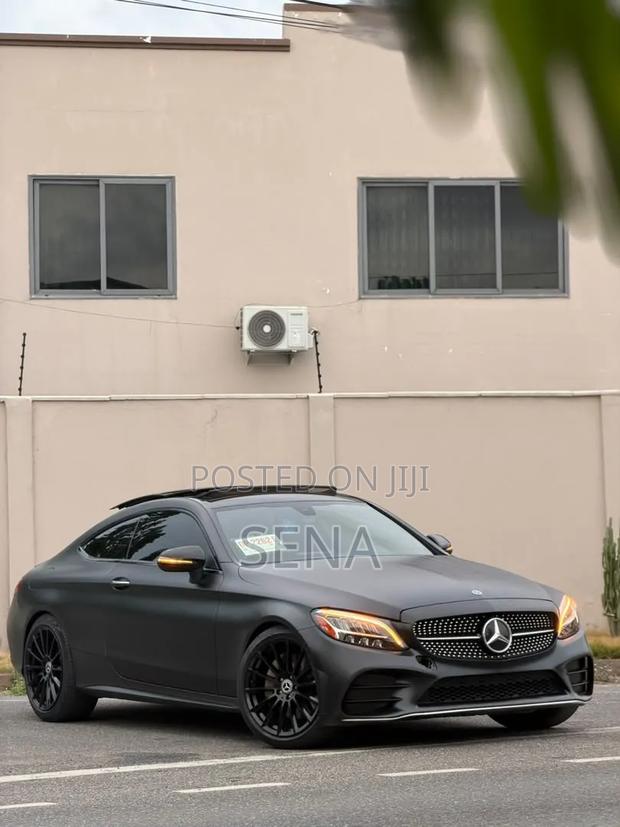 Mercedes-Benz C300 2020 Black