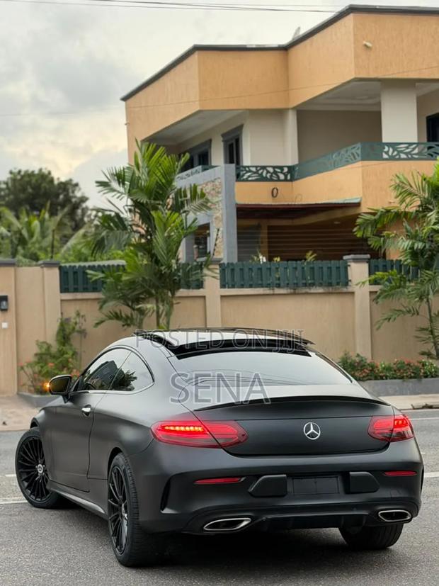 Mercedes-Benz C300 2020 Black