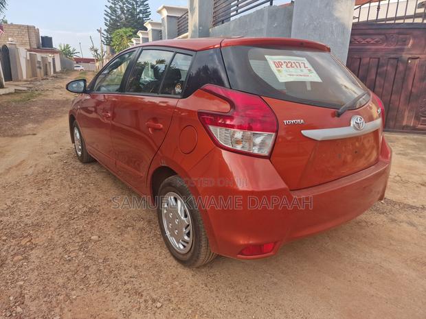 Toyota Yaris SE Hatchback 5dr 2015 Orange