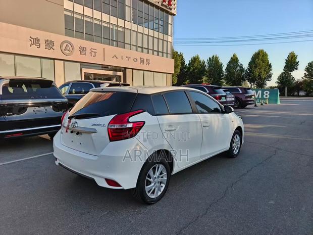 Toyota Yaris L Hatchback 3dr 2018 White