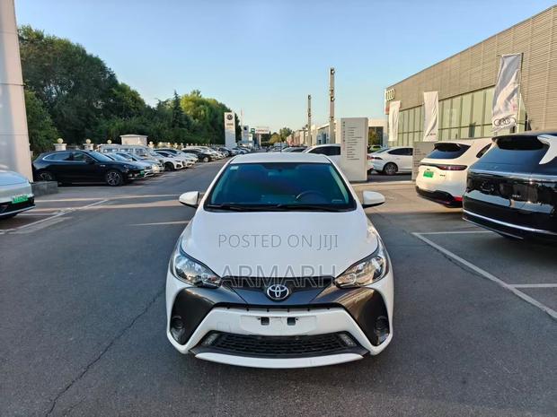 Toyota Yaris L Hatchback 3dr 2018 White