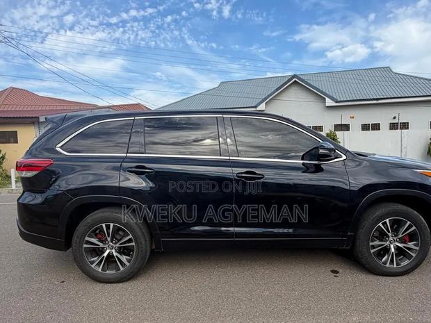 Toyota Highlander LE 2019 Black